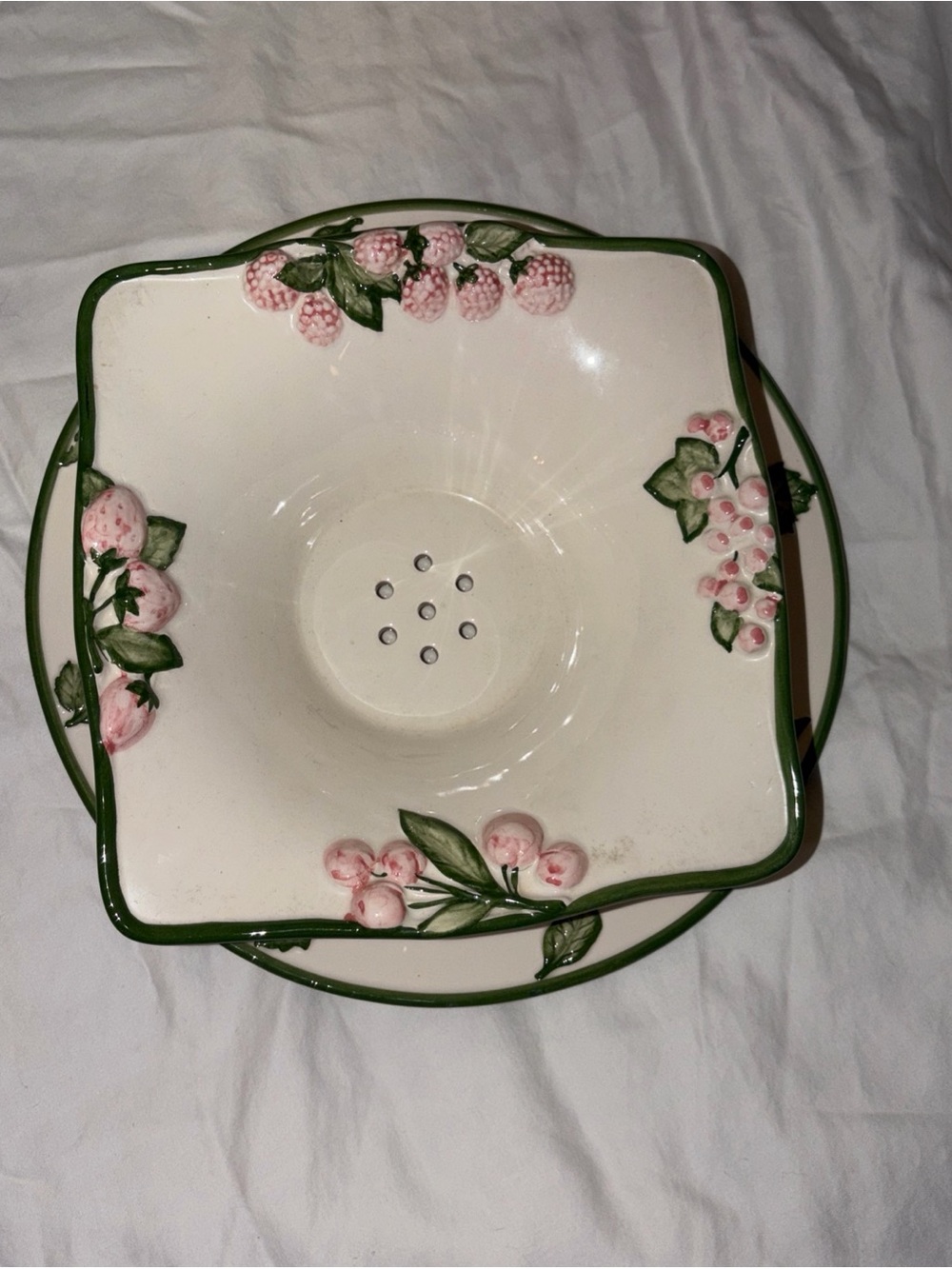 Williams-Sonoma Pink Berry Strainer with Underplate Drip Plate Made in Portugal